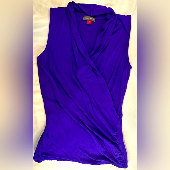 Vince Camuto Tops - Vince Camuto Vneck Top Shirt Blouse